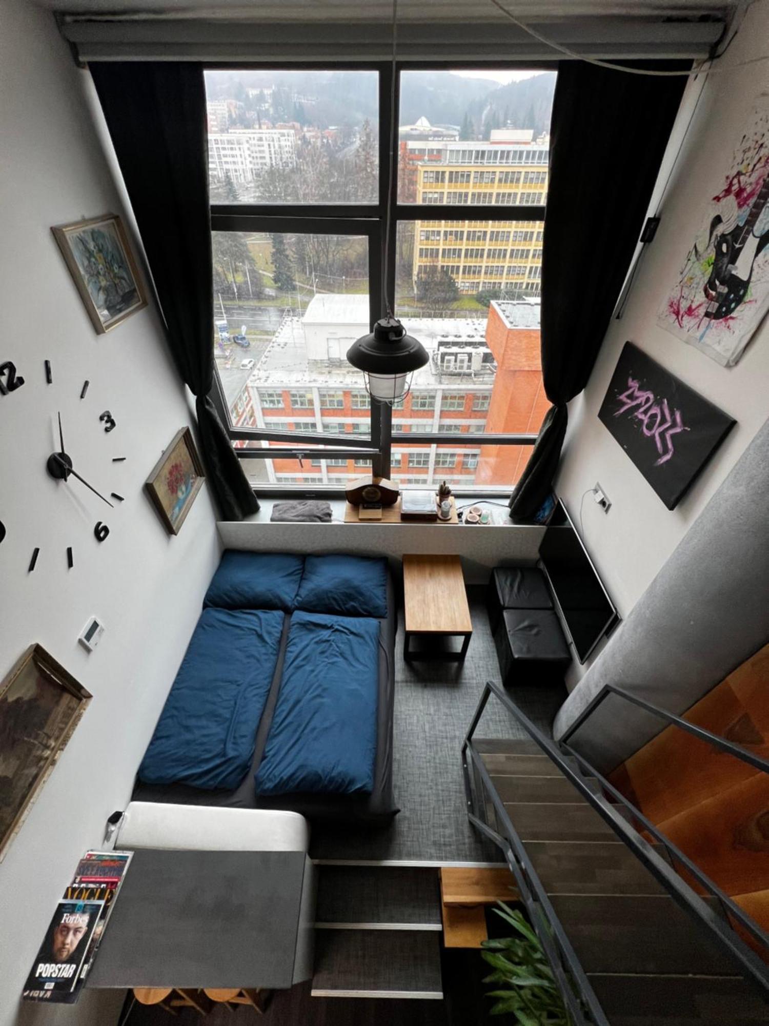 1 Bedroom Loft Apartment Zlín Buitenkant foto